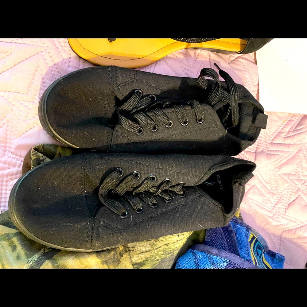 Black shoes